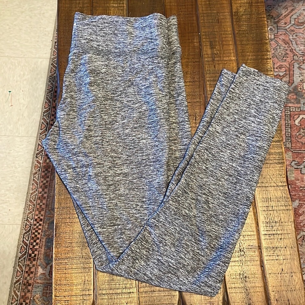 Victoria’s Secret Pink Ultimate Leggings Size Small